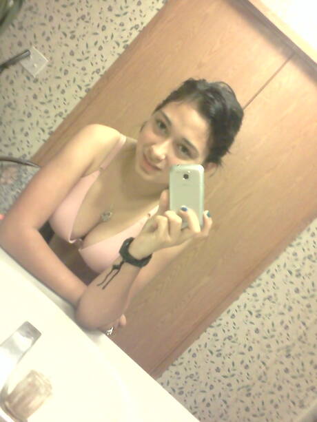 Fuck My Indian GF are pleased to offer you a free photos featuring Indian Babe in boy-girl action