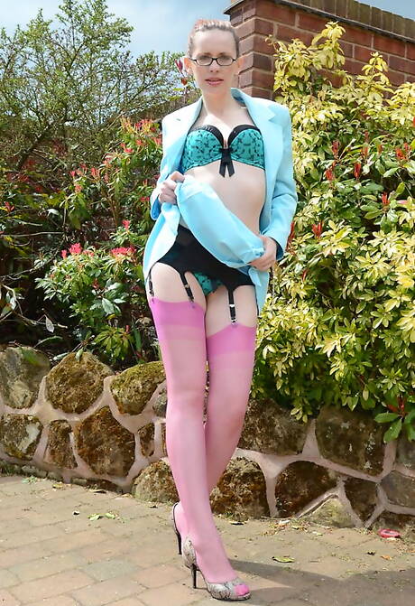 Nylons Nylons invite you to explore free pictures featuring hot chick xxx gallery 239600