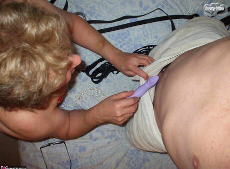 TAC Amateurs are proud to present you with a xxx photos featuring Busty Bliss in sucks on cock scene